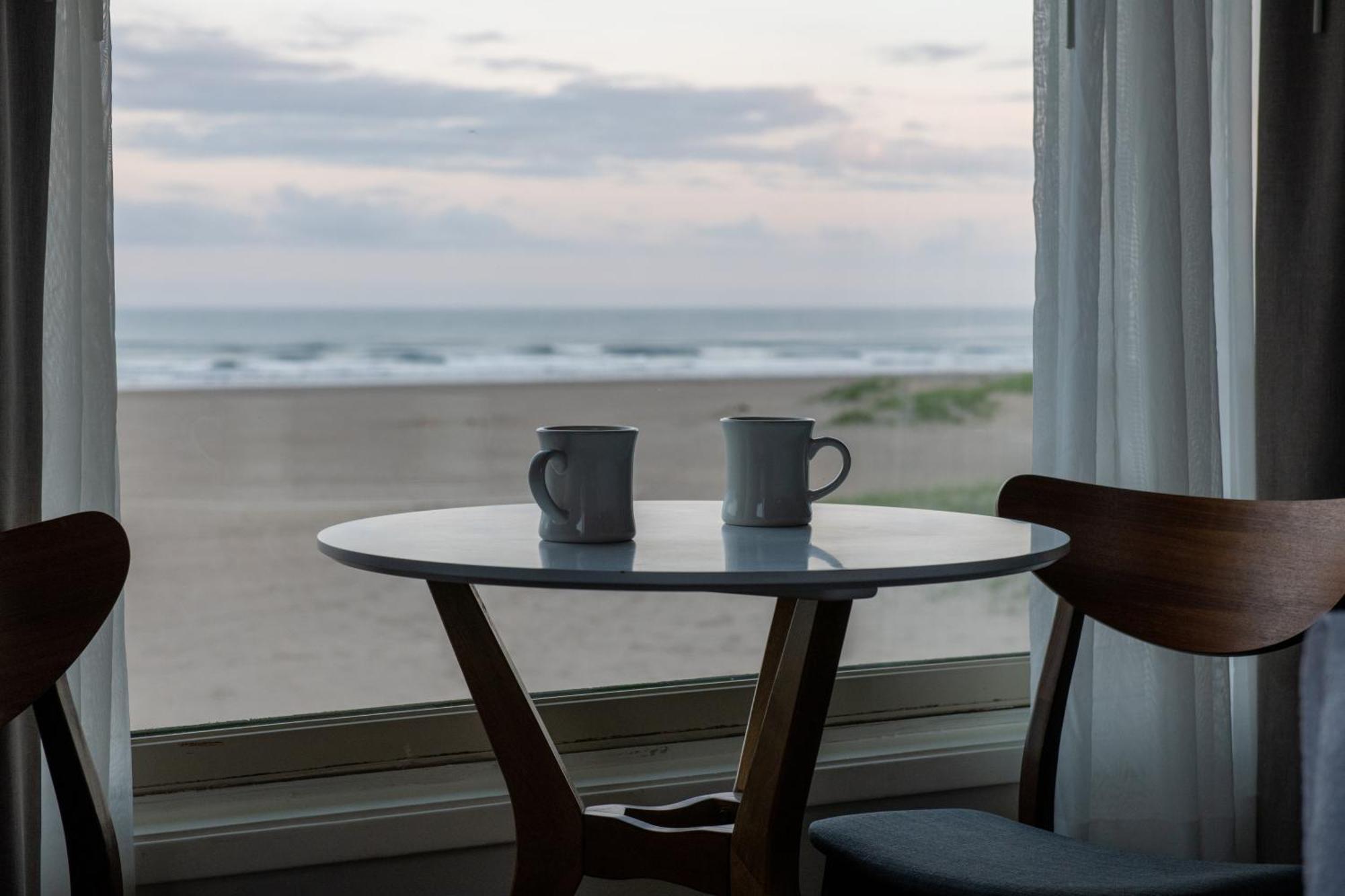 The Ocean Front At Seaside 모텔 외부 사진